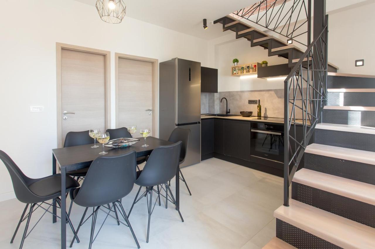 Beach Apartment Renco Sumpetar Екстериор снимка