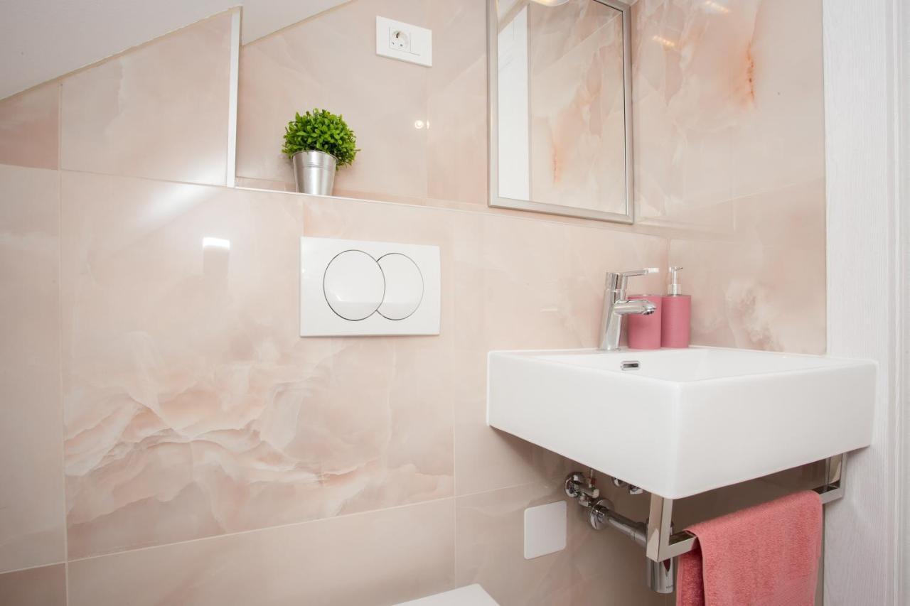 Beach Apartment Renco Sumpetar Екстериор снимка